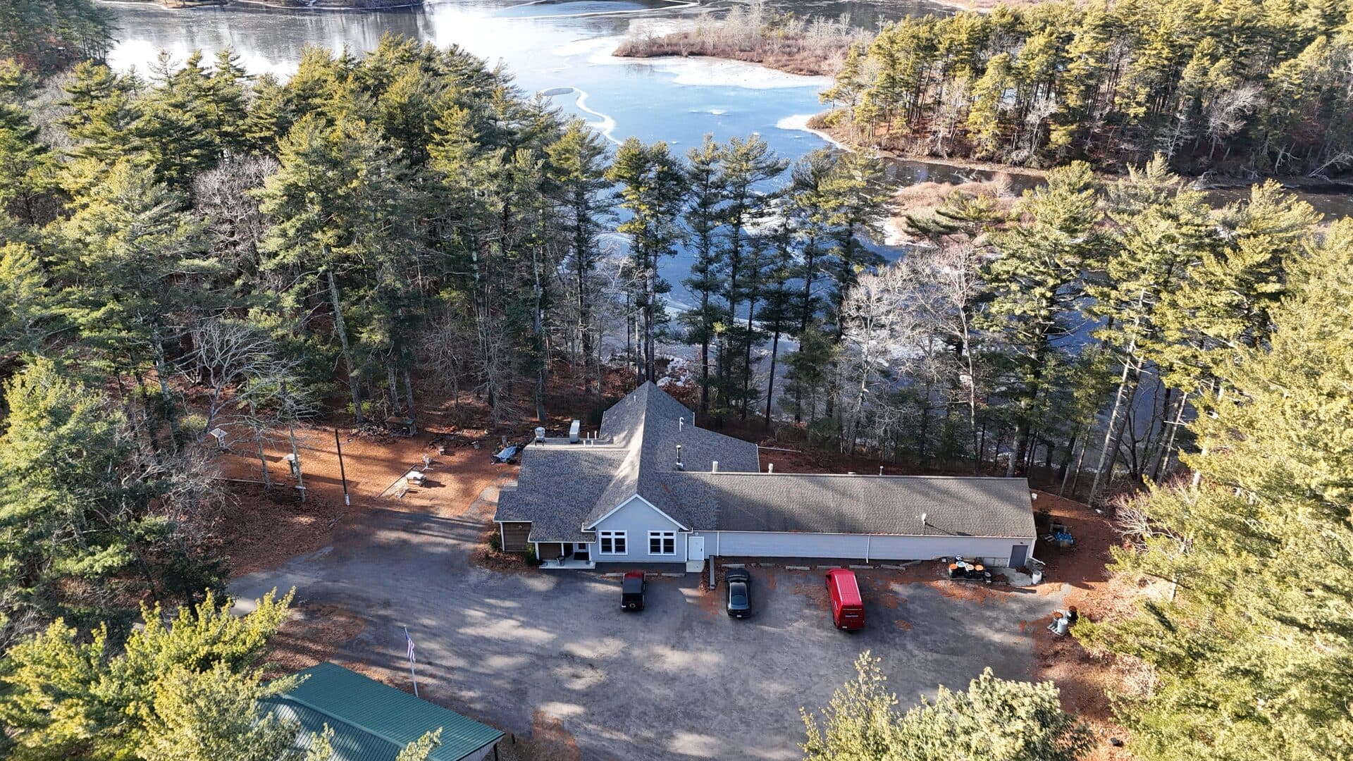 Clubhouse on Fresh Meadow Pond