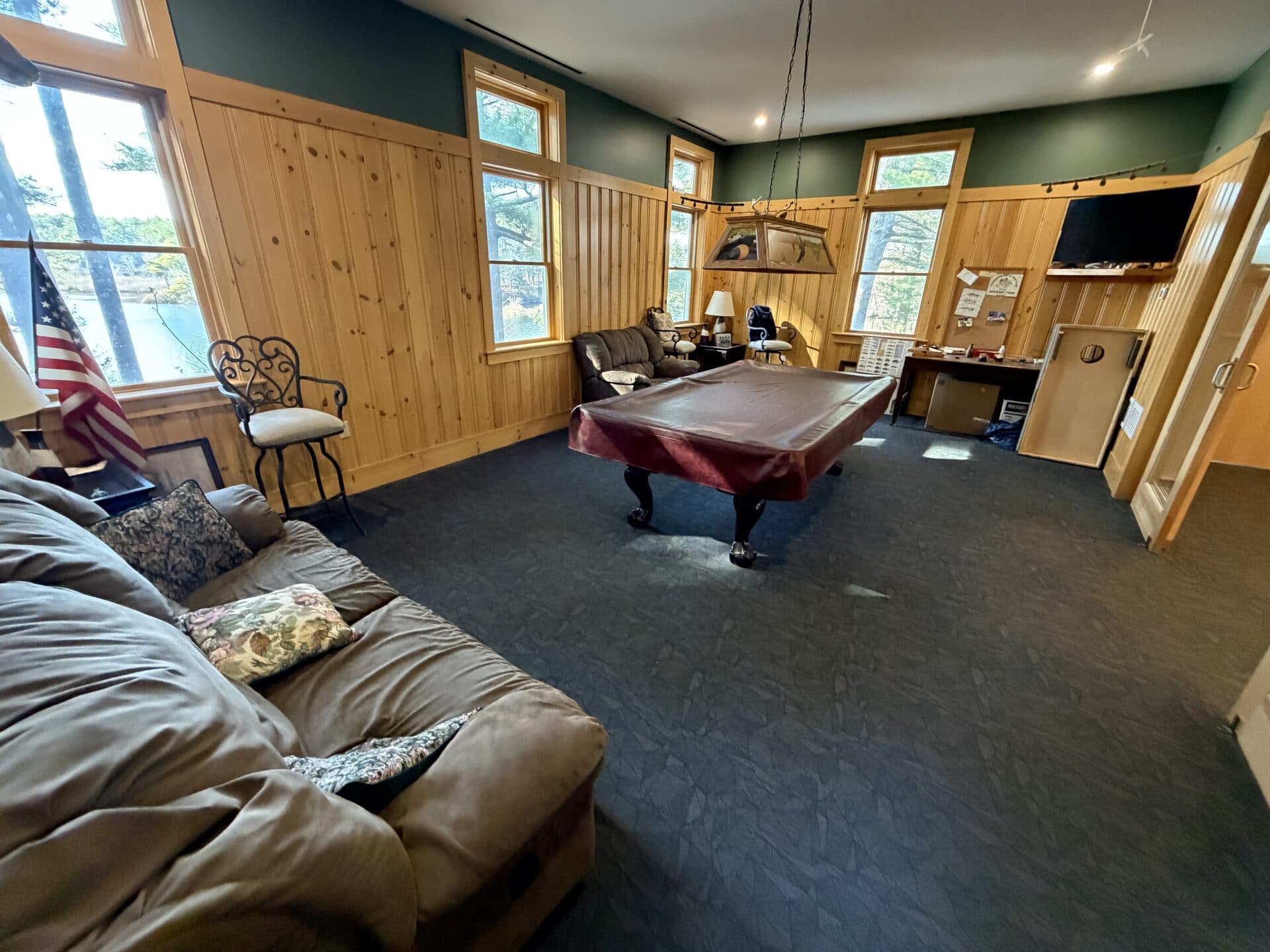Upper Clubhouse · billiards & TV room